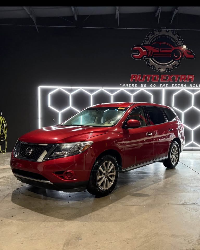 2014 Nissan Pathfinder S's photo